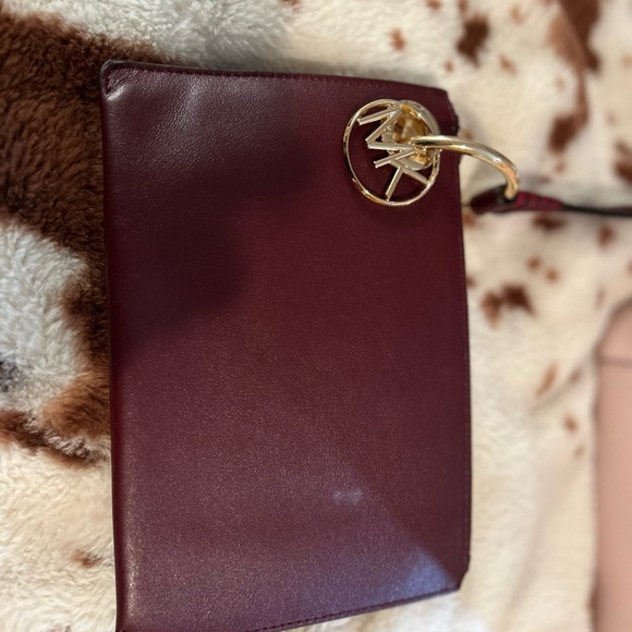 MK wristlet new - Picture 5 of 6